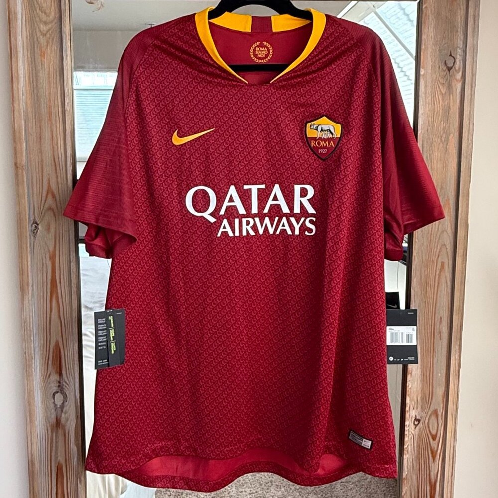 AS Roma Men’s Jersey – Qatar Airways Sponsor, Nike (2018-21)